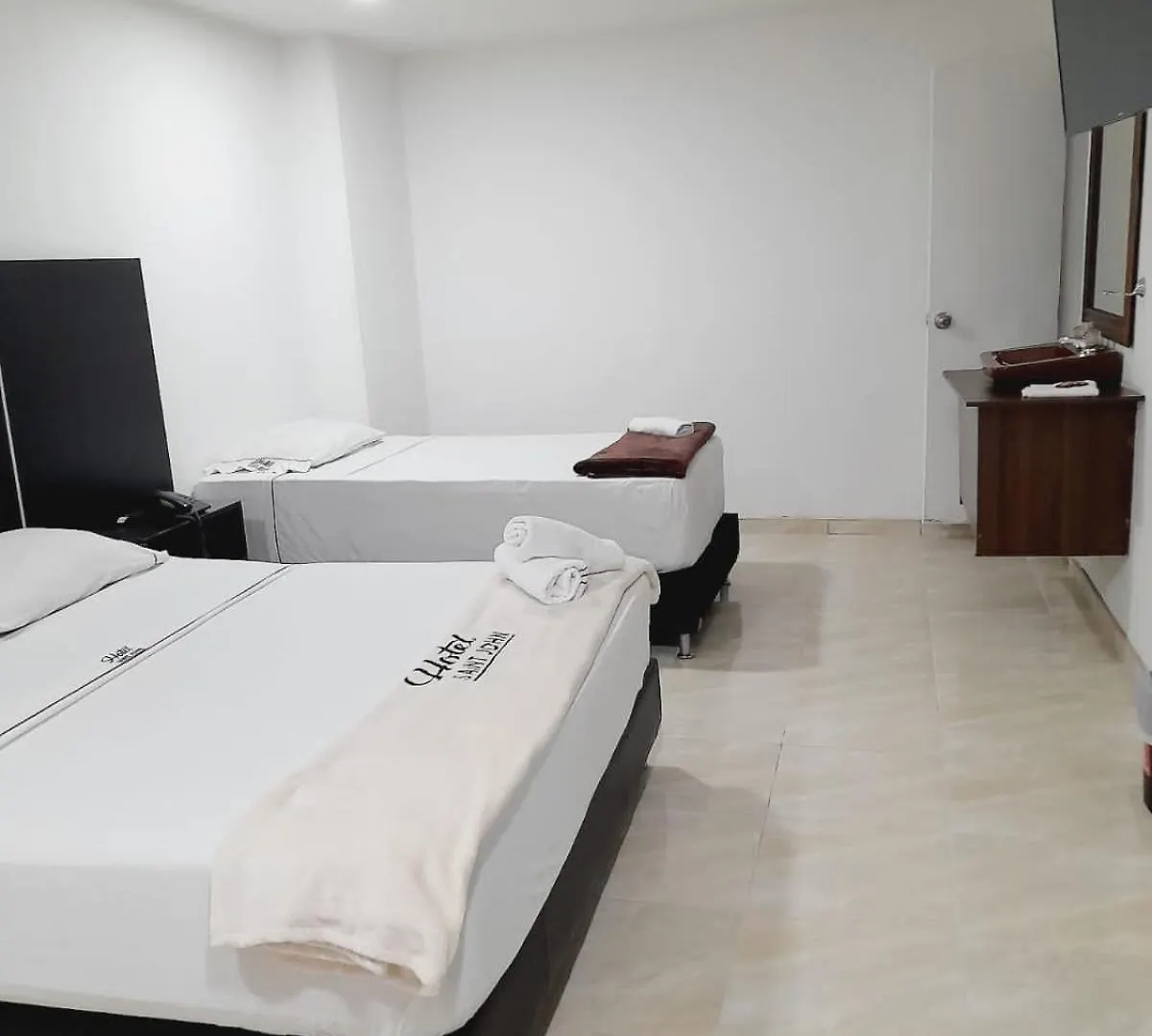 ***  Hotel Saint John Medellin Colombia